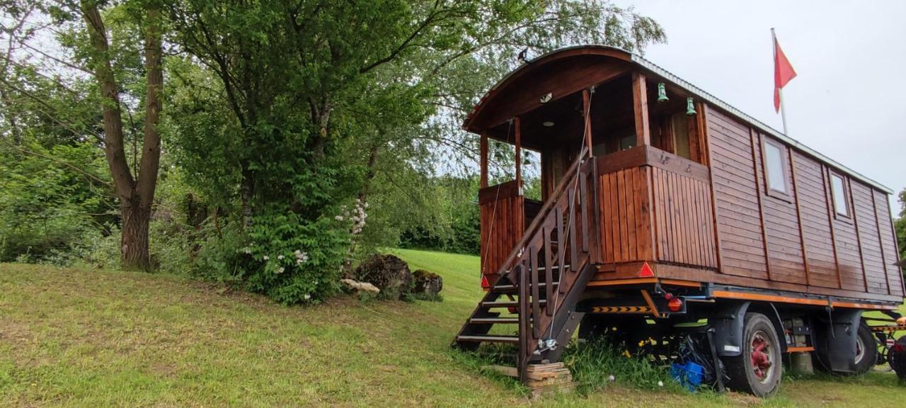 Autarkes Tiny House Mit Rheinblick Apartment Rumikon Ngoại thất bức ảnh